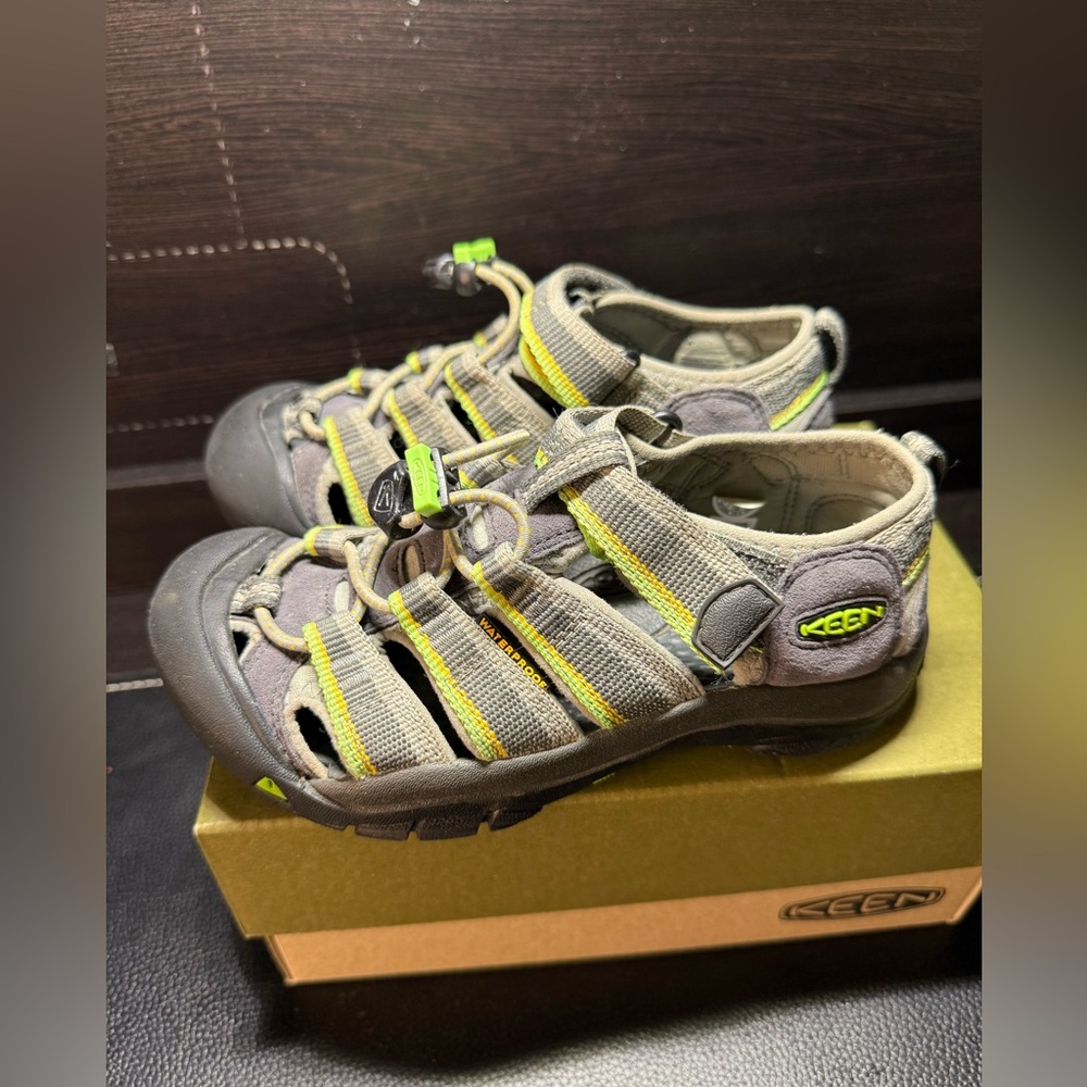 Keen Newport H2 Racer Gray shoes, size 13